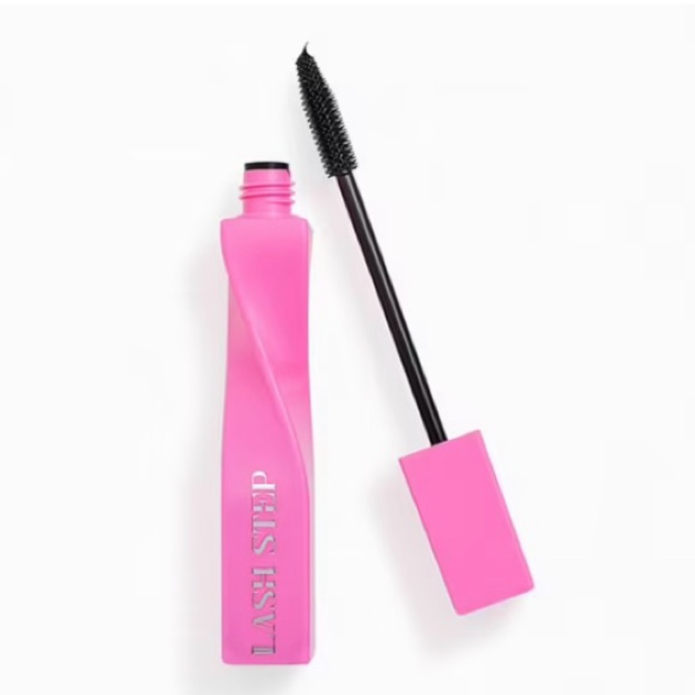 NEW Lash Step Mascara Black